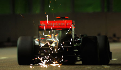 Lewis Hamilton hat am Start durch KERS in seinem McLaren-Mercedes einen Vorteil
