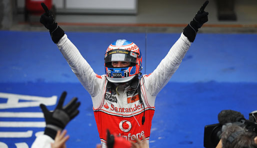 Jenson Button hat den China-GP vor Teamkollege Lewis Hamilton gewonnen
