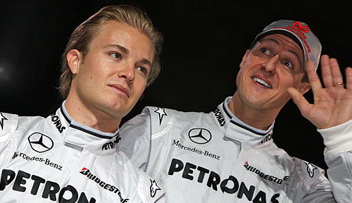Nico Rosberg (l.) lobt die Zusammenarbeit mit Michael Schumacher