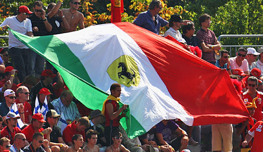 Die Ferrari-Fans stehen in Monza bedingungslos hinter ihrer Scuderia