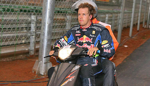 Sebastian Vettel fuhr nach seinem Ausfall in Südkorea selbst mit dem Roller zurück zur Box