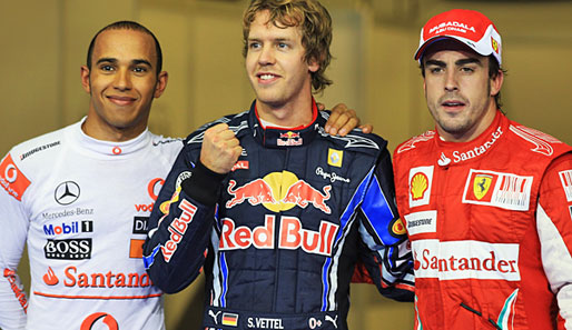 Sebastian Vettel (M.) liegt in der Fahrer-WM 15 Punkte hinter Fernando Alonso