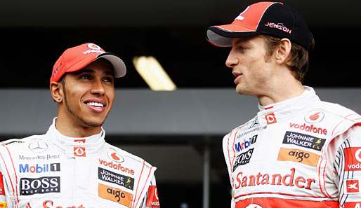 Ein glorreicher Blick in die Zukunft? Lewis Hamilton und Jenson Button sind auf der Pirsch nach Vettel