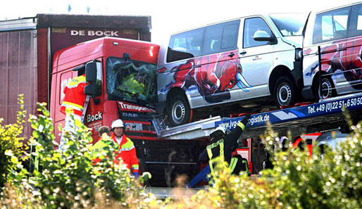 Unfall der Toro-Rosso-Laster auf der A4 bei Aachen