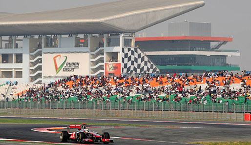 Lewis Hamilton wird nach dem Qualifying in Indien um drei Plätze strafversetzt