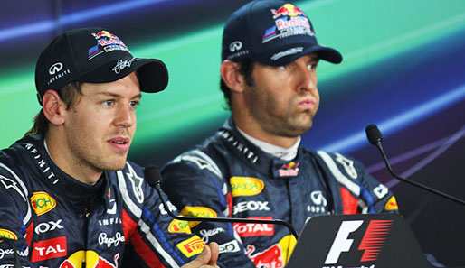 Mark Webber (r.) will von Sebastian Vettel keinen Sieg geschenkt bekommen