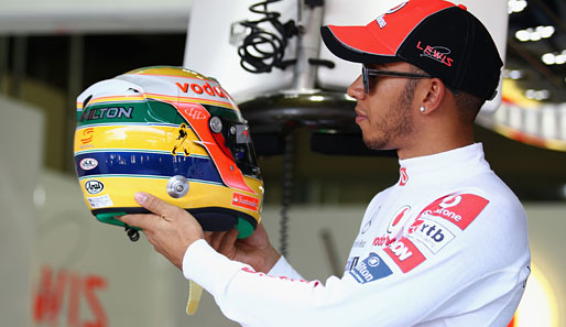 Lewis Hamilton war mit seinem Senna-Helm am Freitag der schnellste Mann im Feld