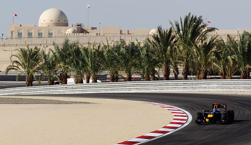 Sebastian Vettel wird dieses Jahr wieder im Wüstensand seine Runden drehen