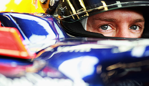 Sebastian Vettel mahnt nach Platz zwölf im Training Verbesserungen am Auto an