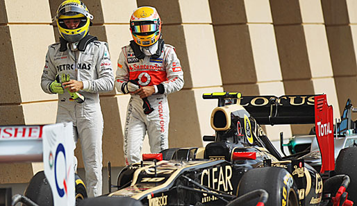 Nico Rosberg (l.) und Lewis Hamilton gerieten in Bahrain einmal hart aneinander