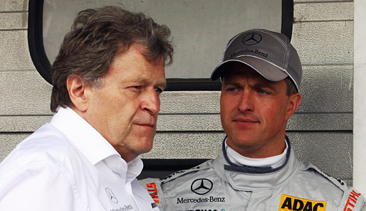Norbert Haug (l.) ist Motorsport-Chef von Mercedes-Benz