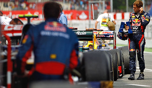 Sebastian Vettel blickte nach seinem sechsten Platz in Barcelona sichtlich ratlos drein