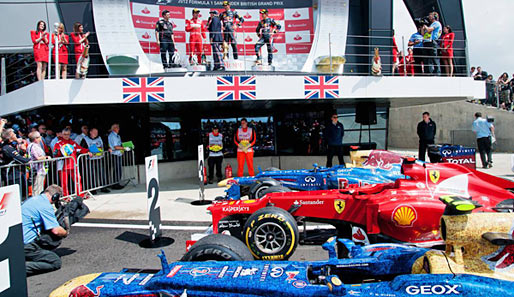 Mark Webber gewann das Rennen in Silverstone vor Fernando Alonso und Sebastian Vettel