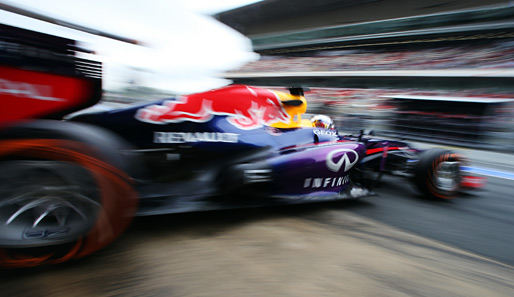 Sebastian Vettel holte sich in Barcelona am Freitag hachdünn vor Fernando Alonso die Bestzeit