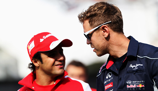 Schon vor dem Abschlusstraining unterhielt sich Felipe Massa (l.) gut gelaunt mit Sebastian Vettel