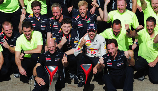 Sebastian Vettel bleibt mindestens bis 2015 bei Red Bull