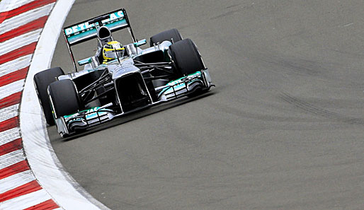 Nico Rosberg und Mercedes-Kollege Lewis Hamilton hatten in Hockenheim keinen Grip