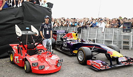 Carols Sainz junior, Sohn des gleichnamigen Rallye-Weltmeisters, testet mit Sebastian Vettel