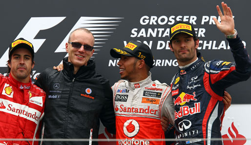 Lewis Hamilton (2.v.r.) fuhr beim letzten GP am Nürburgring 2011 von Rang zwei zum Sieg
