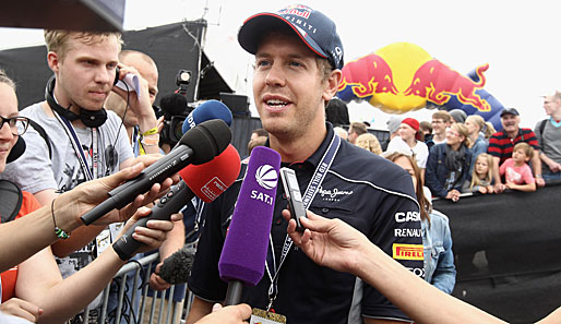 Weltmeister Sebastian Vettel war bei einem Seifenkistenrennen in Herten zu Gast