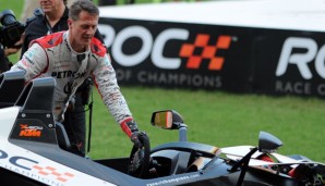 Michael Schumacher steigt auch nach seinem Karrierende ab und zu ins Rennauto