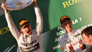 Nico Rosberg (l.) gewann in Melbourne sovuerän, Kevin Magnussen rückte auf Platz zwei vor