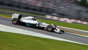 Auch dank Nico Rosbergs Schwierigkeiten fuhr Lewis Hamilton Bestzeit im Freien Training