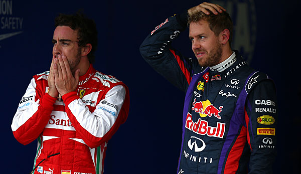 Sebastian Vettel (r.) wird wohl Fernando Alonso bei Ferrari ablösen