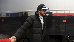 Bei den letzten Testfahrten in Barcelona wurde Alonso mit dem Hubschrauber abtransportiert