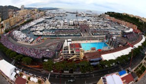 Um das Schwimmbad herum wurde die F1-Strecke von Monaco für die Saison 2015 umgebaut