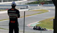 Neue Podiumskandidaten: Force Indias Sergio Perez schaute sich den Toro Rosso in Barcelona genau an