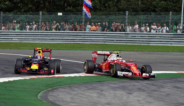 Max Verstappen lieferte sich in Spa einen harten Fight mit Kimi Räikkönen