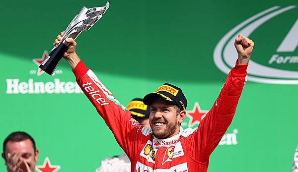 Sebastian Vettel freute sich zunächst über Platz drei
