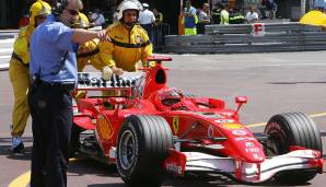 Rascasse-Blockade, 2006: Schumi hat im Monaco-Qualifying die beste Zeit inne, als er in der Rascasse-Kurve einen Verbremser antäuscht und so die Engstelle im Fürstentum für seinen Widersacher Alonso versperrt. Schumi muss vom letzten Platz starten.