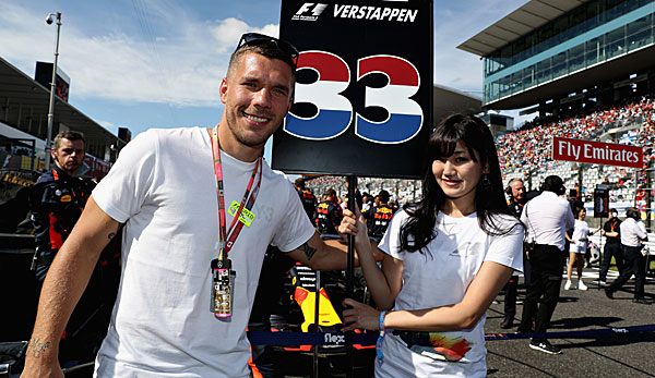 Lukas Podolski ist bekennender Motorsport-Fan und war beim Großen Preis von Japan vor Ort
