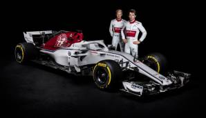 Stolz präsentieren (wenn auch in einer Foto-Montage) Marcus Ericsson und Charles Leclerc ihren neuen Sauber. Dank Titelsponsor Alfa Romeo geht's vom Blau-Gelb zu Weiß-Rot. Schick!