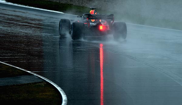 Trotz Nebel und Nässe: Formel-1-Teams testen wieder