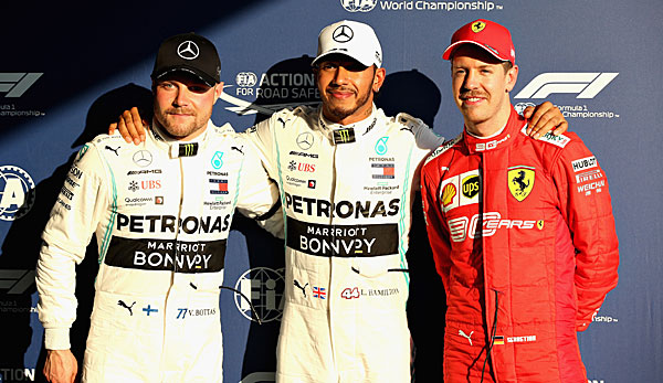 Lewis Hamilton startet vor Vatteri Bottas und Sebastian Vettel.