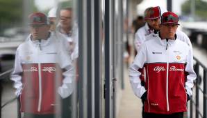 ALFA ROMEO: Kimi Räikkönen hat bei seinem Wechsel zum einstigen Sauber-Rennstall einen Vertrag bis 2021 unterschrieben, folglich nimmt er im kommenden Jahr weiterhin im rot-weißen Auto Platz. Wer neben ihm sitzt, ist auch schon klar.