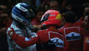 Vor der Saison wechselte Ferrari den Reifenhersteller: Wie Konkurrent McLaren-Mercedes, der zwei Jahre in Folge den Titel holte, fuhren die Roten ab sofort mit Bridgestone. Schumacher und Barrichello gegen Häkkinen und Coulthard hieß das Duell.