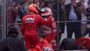 GP von Kanada: Erneut startete der Ferrari-Pilot von der Pole und lieferte sich einen heißen Fight mit Coulthard. Als Regen einsetzte, verlor Schumacher massig Zeit, blieb aber vorn. Teamkollege Barrichello drückte zwar, durfte aber nicht vorbei.