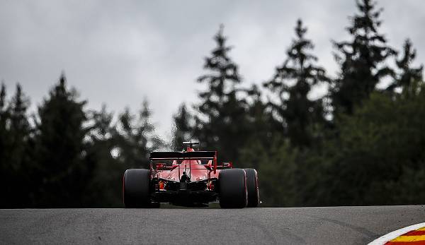 Das Heck von Sebastian Vettel im Ferrari sehen in Spa meist nur die Fotografen.