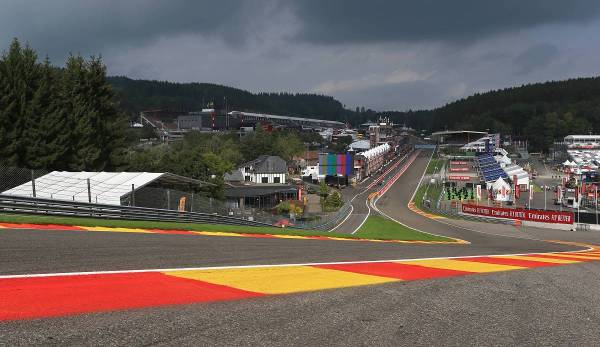 Die Eau Rouge in Spa-Francorchamps ist einer der markantesten Stellen in der Formel 1.