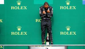 El Mundo Deportivo: "Black Panther Hamilton gewinnt den Großen Preis von Belgien. Es ist sein 89. Sieg, nur noch zwei Siege trennen ihn von Schumachers Rekord. Vettel und Leclerc gehen völlig unter, Ferrari ist Lichtjahre entfernt."