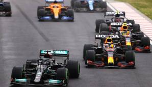 Lewis Hamilton ist mit Max Verstappen im Kampf um die WM- Krone