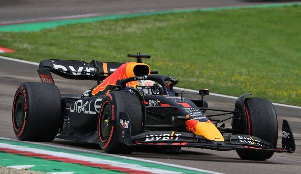 Der amtierende Weltmeister Max Verstappen gewann am vergangen Rennwochenende den GP der Emilia-Romagna. In der Fahrerwertung ist er als Zweiter aktuell 27 Punkte hinter Ferrari-Pilot Charles Leclerc.