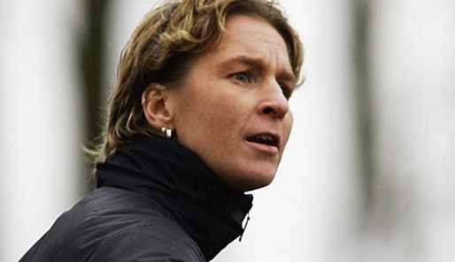 Trainerin Martina Voss will mit dem FCR Duisburg in diesem Jahr einen Titel holen