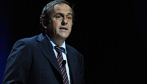 UEFA-Präsident Michel Platini: Zwei UEFA-Mitarbeiter sind ins Zwielicht des Wettskandals geraten