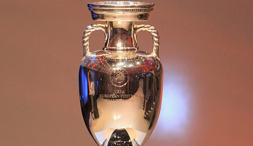 In Genf fällt die Entscheidung, wo der EM-Pokal 2016 vergeben wird