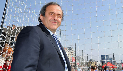 UEFA-Präsident Michel Platini hofft für die EM 2016 auf den Zuschlag für Frankreich